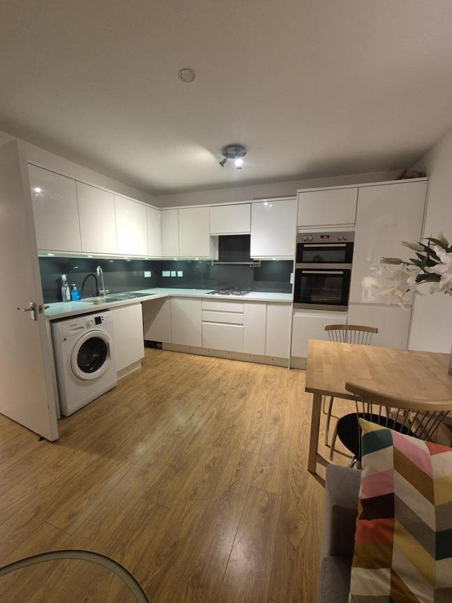 Islington: 2 Bed Flat. 2 Mins Caledonian Rd Tube Main Photo