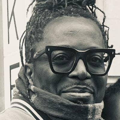 Professional Male seeks a double room Main Photo