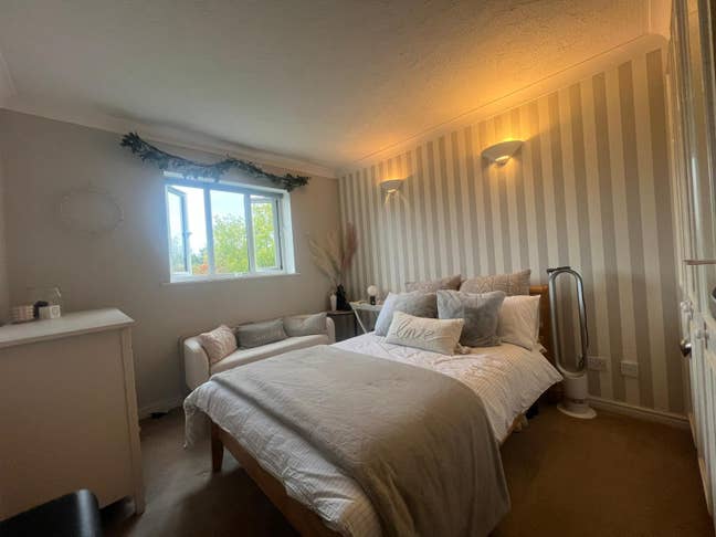 Rembrandt Court, Epsom, KT19 Main Photo