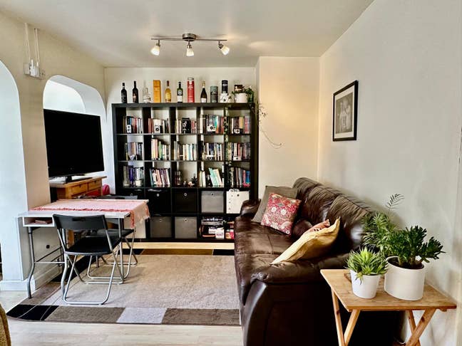 Cosy Double Bedroom in Friendly Household Main Photo