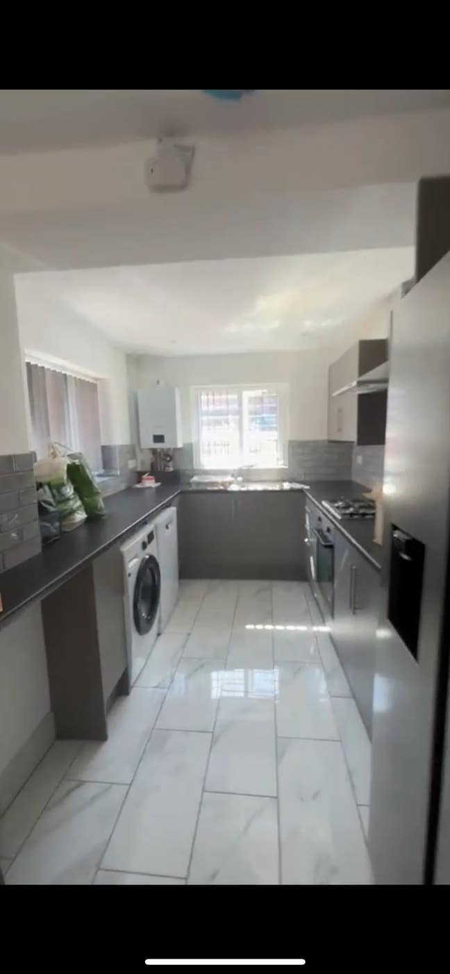 Female only room to rent (Jan-July)  Main Photo