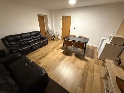 Double rooms in new build on private road Main Photo