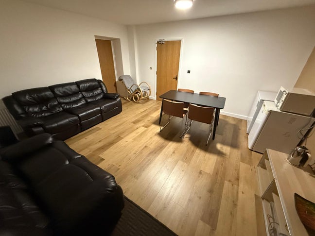 Double rooms in new build on private road Main Photo
