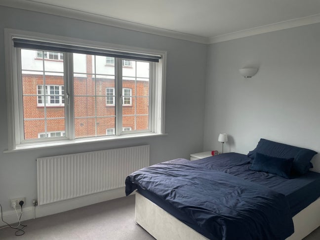 Flat share near Putney Bridge Tube Main Photo