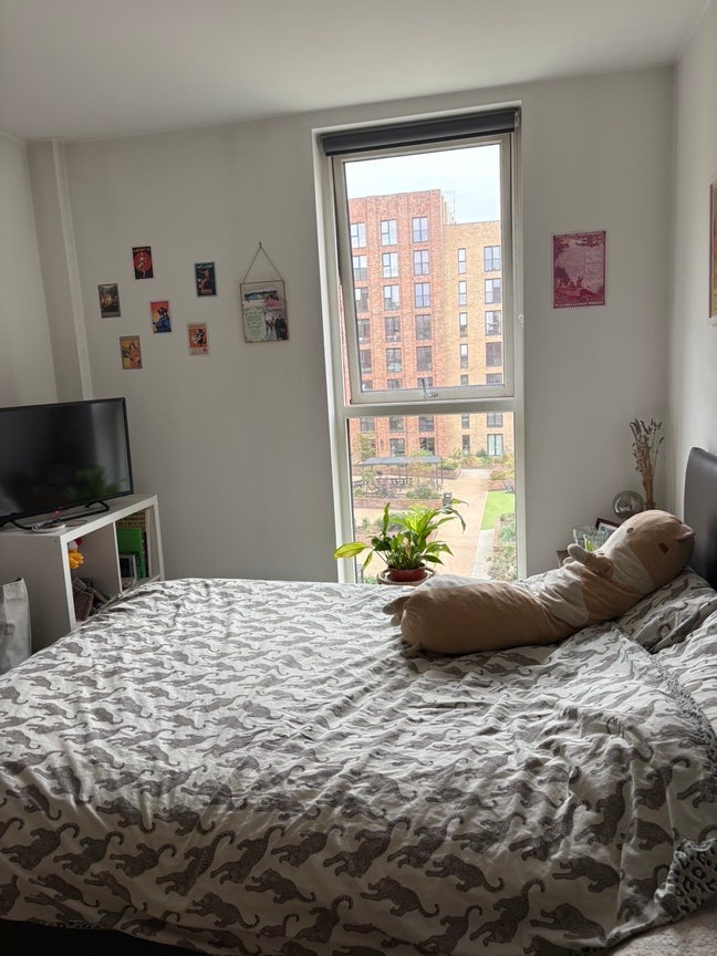 En-suite double room in 2 bed flat in Salford 🩷 Main Photo