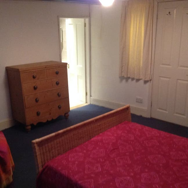 Top of town double en-suite room Main Photo