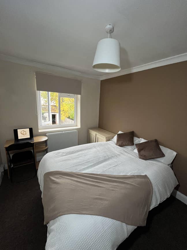 2 Rooms Left!!! Luxury Oxford Rooms-Ridgefeild Rd Main Photo