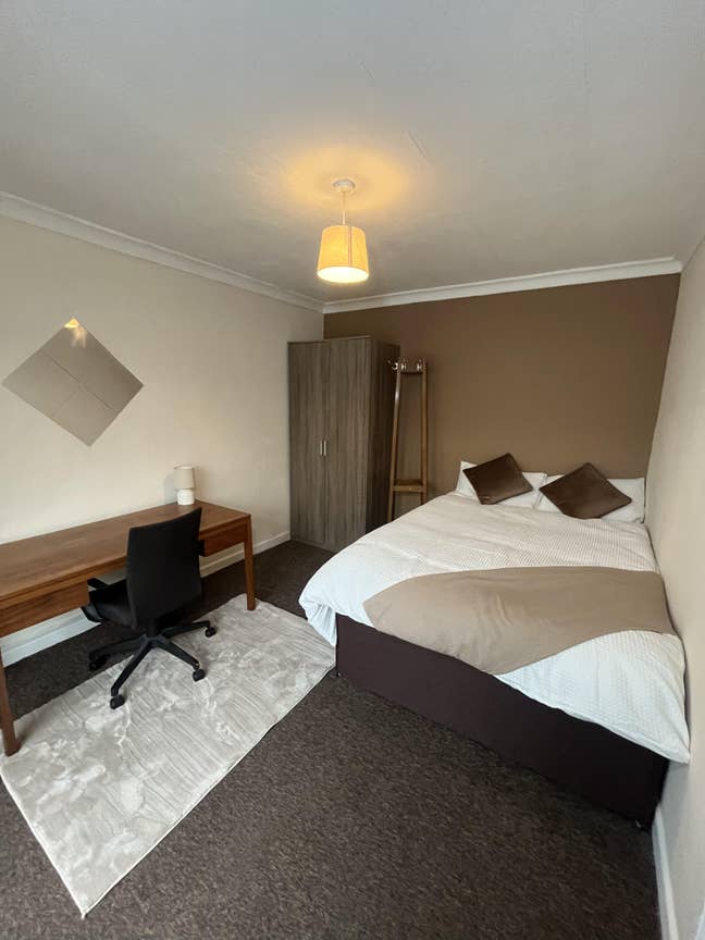 2 Rooms Left!!! Luxury Oxford Rooms-Ridgefeild Rd Main Photo