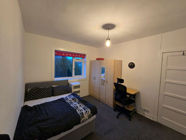 Room Available (all bills included) Main Photo