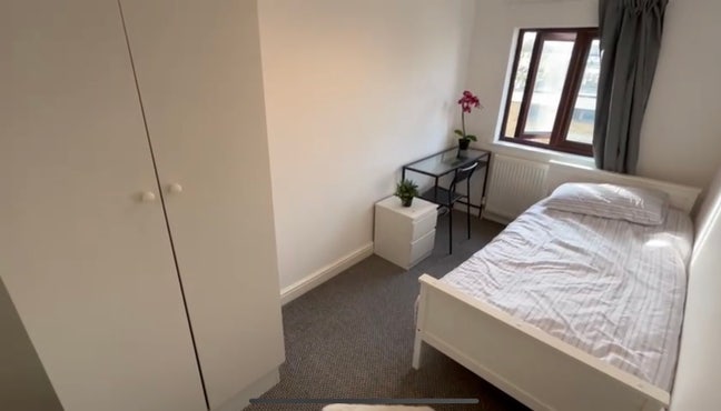 Single room in shared house for short term stay Main Photo