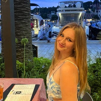 Looking for chill place to live! x Main Photo