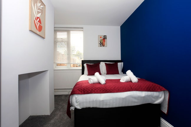 Blossom House Studios ~ Chic Stay Near University! Main Photo