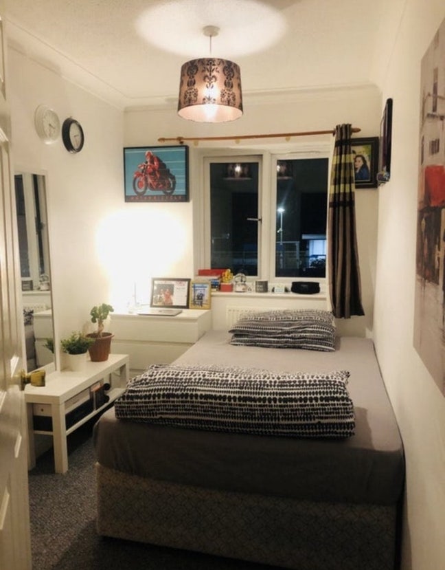 Cozy Double Room next to Charlton Train Station Main Photo