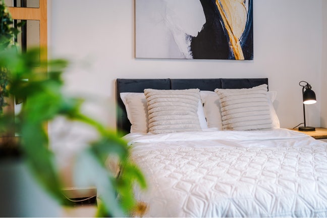 Ensuite Room in Friendly Home with Comfy Bed Main Photo