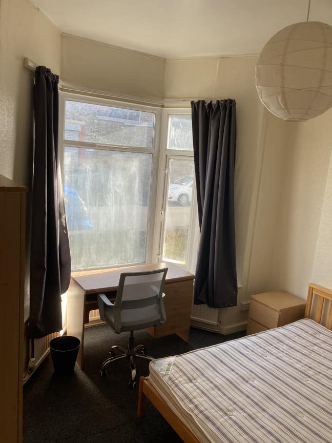 Double Room in Medical Student House in Brynmill Main Photo