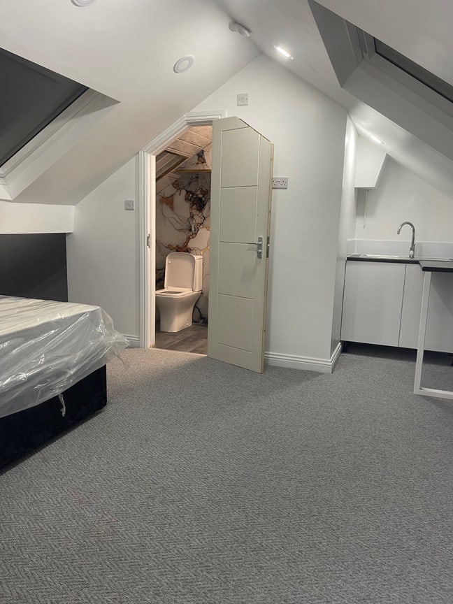 Modern En-suite Double Rooms – All Bills Included  Main Photo