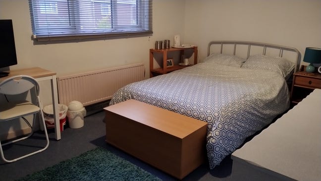Large double room. Please leave your number. Main Photo