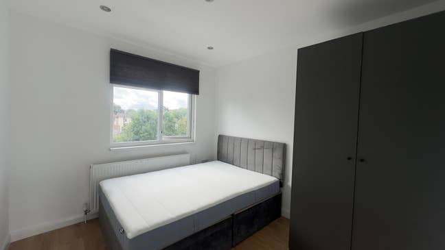 Spacious Room for Rent in Hendon – £900 PCM (All B Main Photo