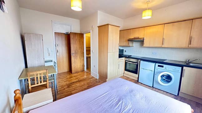Modern Studio Flat in Kingsbury – £1,350 PCM Main Photo