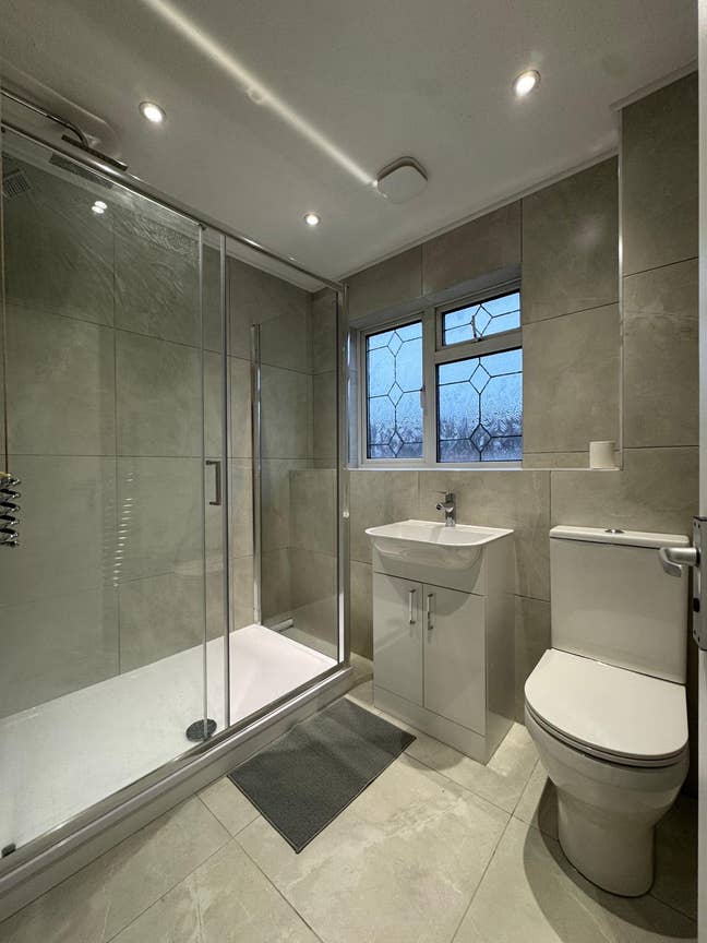 One bed house for rent. UB8 part furnished Main Photo
