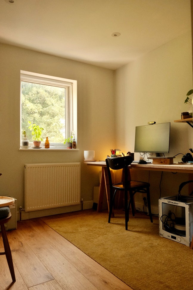 Room + Office in Creative house in Seven Sisters Main Photo