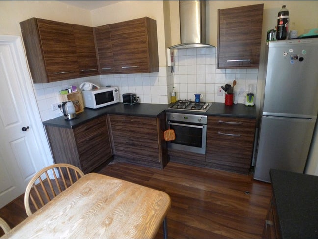 ●NEW● 4 bedroom close to transport Main Photo