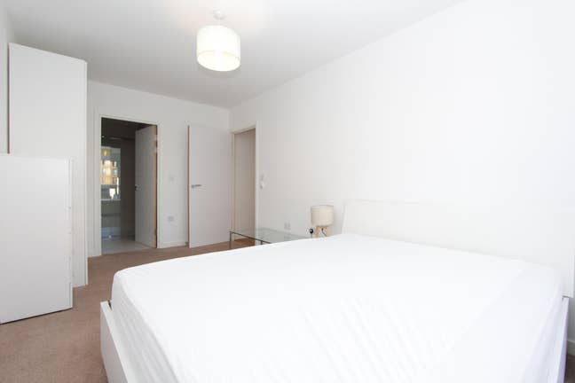 Very modern rooms with gym in Surrey Quays SE8 Main Photo