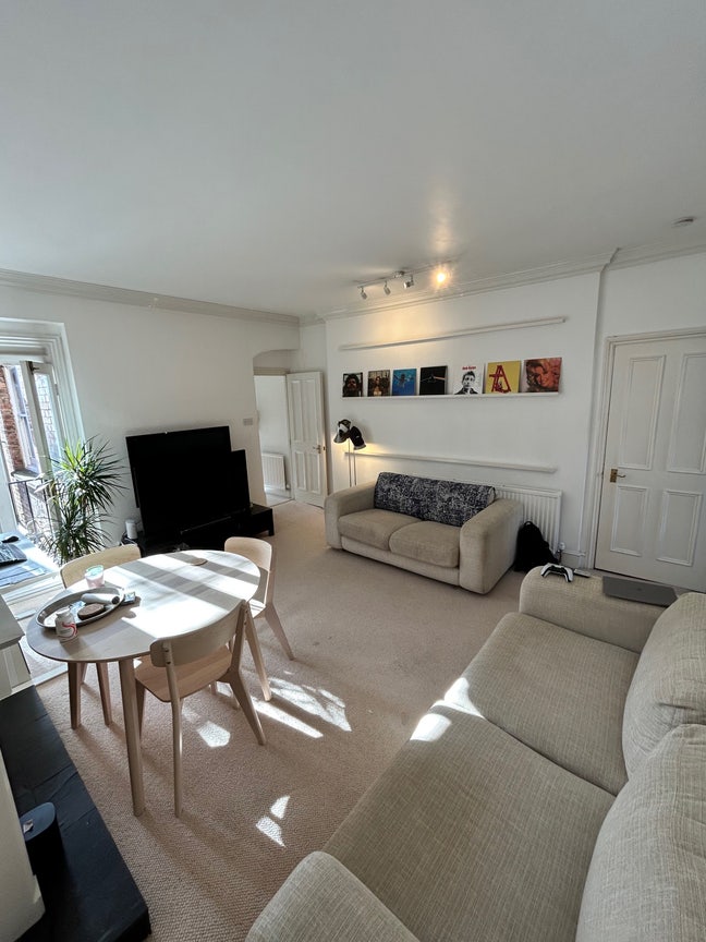 2 Bedroom flat in the heart of Fulham Main Photo