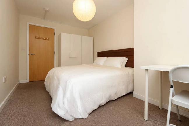 New room very close to the station - Stratford E15 Main Photo
