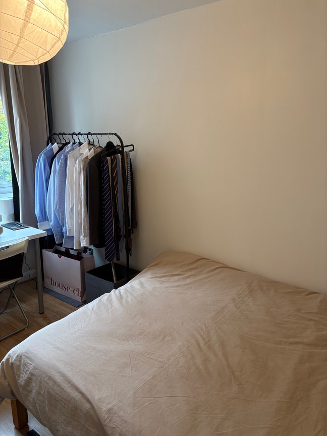 Bright double room available in Shadwell! Main Photo