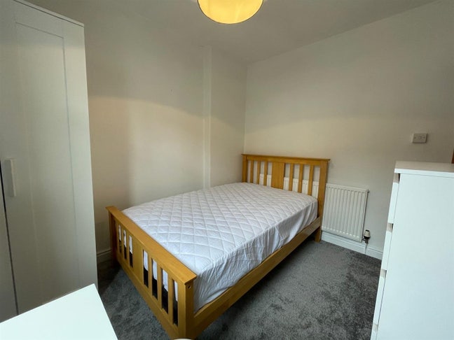 Affordable room  Main Photo
