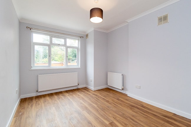 Pristine 3 Bed Flat in Willesden Green Main Photo