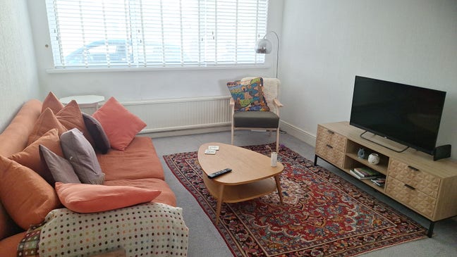 Large double, central Newport £550 bills included Main Photo
