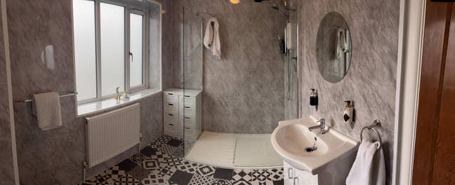  Gorgeous Home for Right Person Main Photo