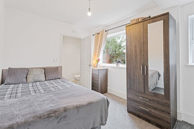 All bills included, Briley Hill Birmingham luxury  Main Photo