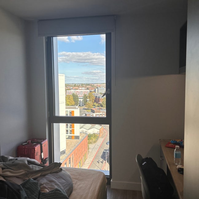 Coventry student ensuite for sublease Main Photo