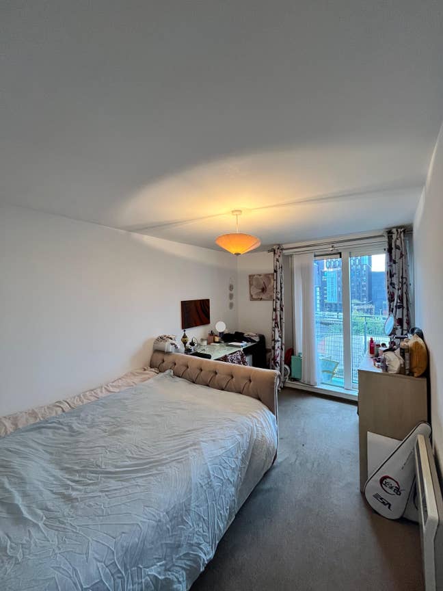 Spacious En-suite Room in City Centre Main Photo