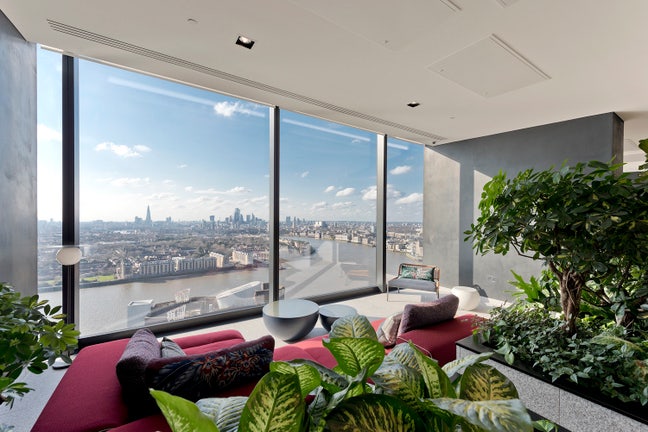 Breathtaking Double Room in a High-Class Flat Main Photo
