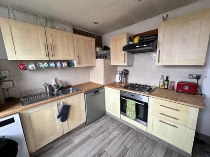 Great Room in Lovely Parsons Green Flat Main Photo