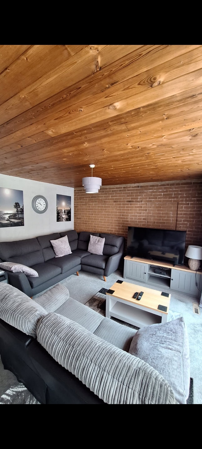 Lovely double room to rent in  village location  Main Photo