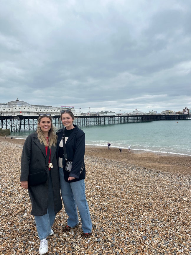 Two females looking for 2 double rooms!  Main Photo