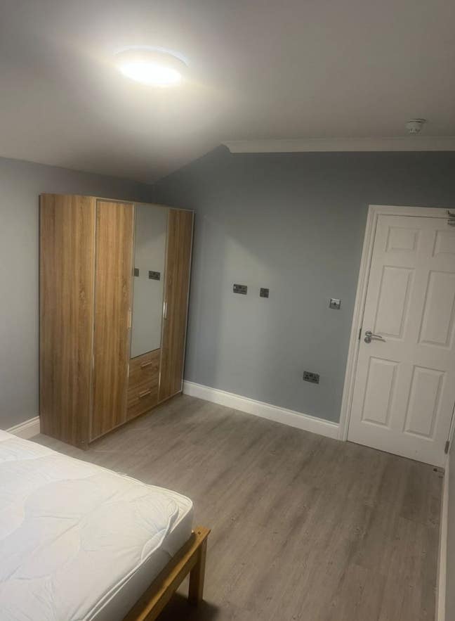 4 Double Rooms available for rent - BS4 2JL Main Photo