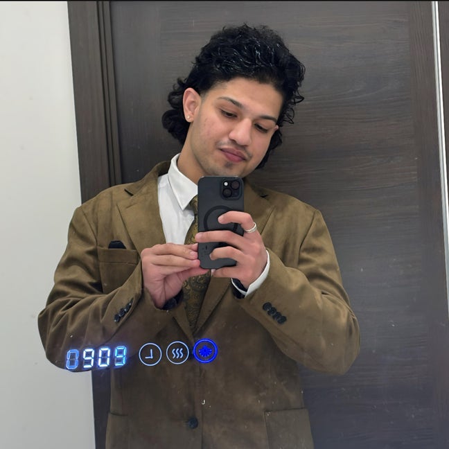 Professional Male seeks a double room Main Photo