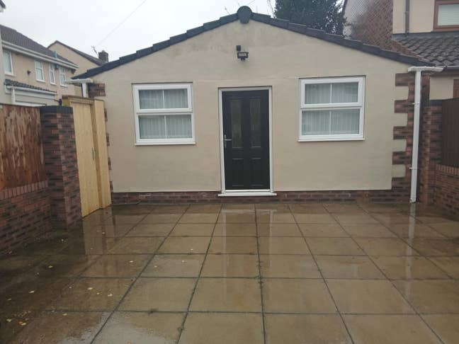 Self contained guest house.   Main Photo