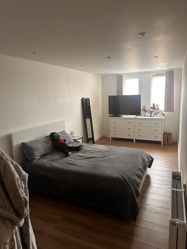 Massive double room in east London  Main Photo