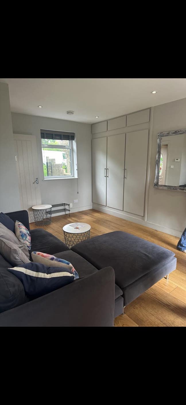 Modern spare room available! Main Photo