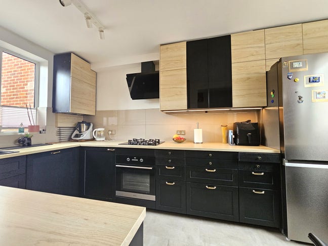 Double room to let  Main Photo