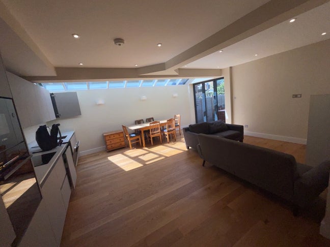 Clapham South Double | Bills Inc | Dec–Jan Start Main Photo