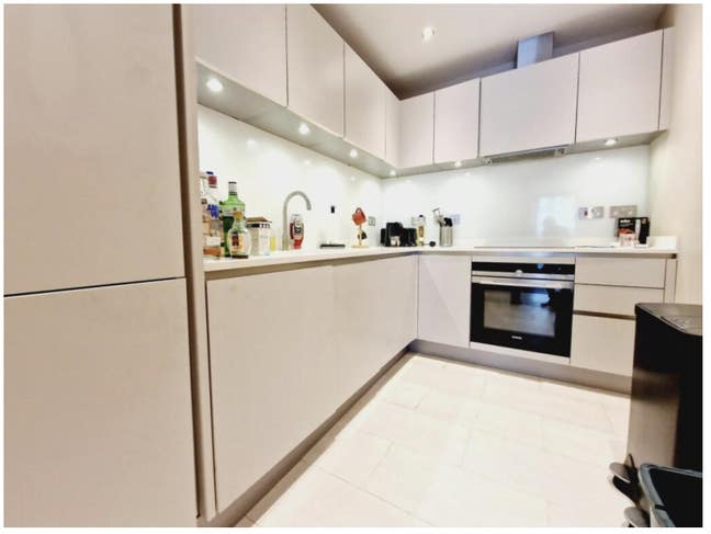 Double Room available  in Camden! Move in 15 Nov  Main Photo