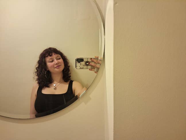 Student Female seeks a double room Main Photo